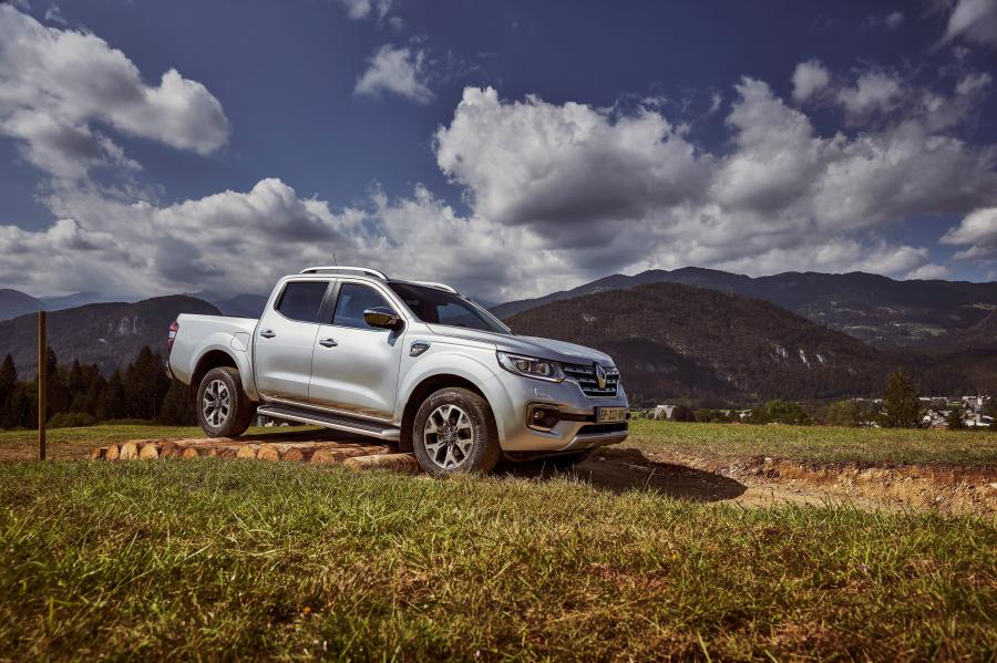  Renault Alaskan 2017 года  (WW) (фото 57 из 141)